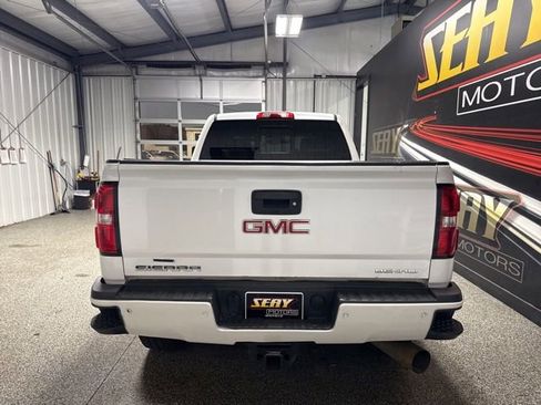 Used 2019 GMC Sierra 3500 Denali w/ Duramax Plus Package image 18
