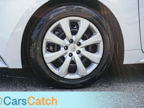 Used 2020 Toyota Corolla LE FWD image 16