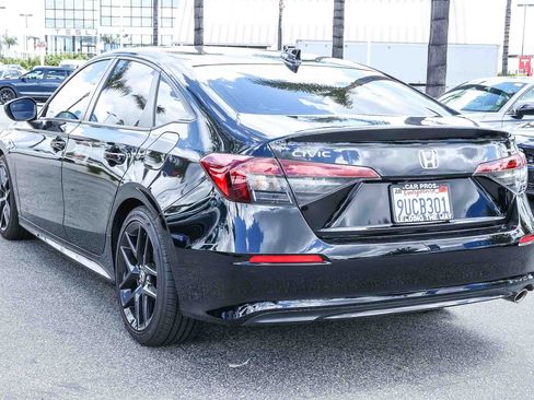 Used 2025 Honda Civic Sport image 4