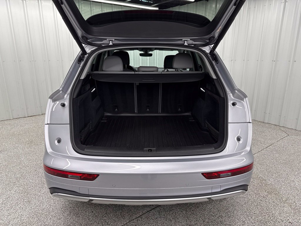 Used 2023 Audi Q5 2.0T Premium Plus w/ Premium Plus Package AWD/4WD image 8