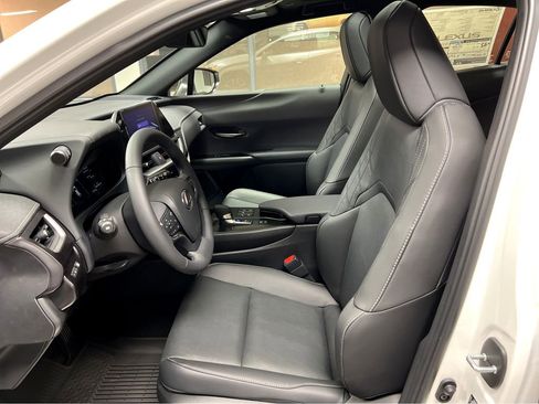 New 2025 Lexus UX 300h 300h Premium image 9