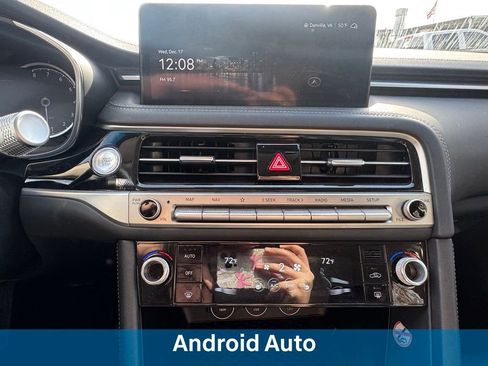 Used 2025 Genesis G70 2.5T image 18