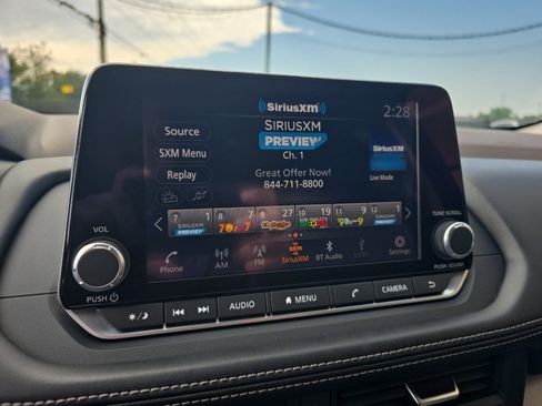 Used 2023 Nissan Rogue SV image 29