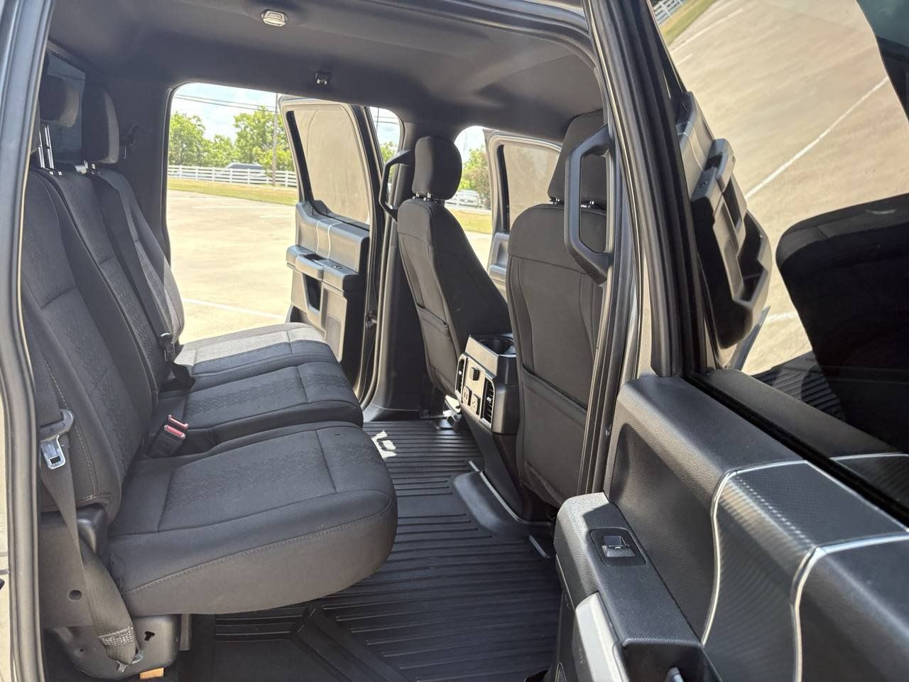 Used 2018 Ford F150 XLT w/ Equipment Group 302A Luxury RWD image 11