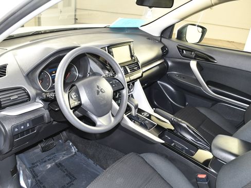 Used 2024 Mitsubishi Eclipse Cross ES AWD/4WD image 2