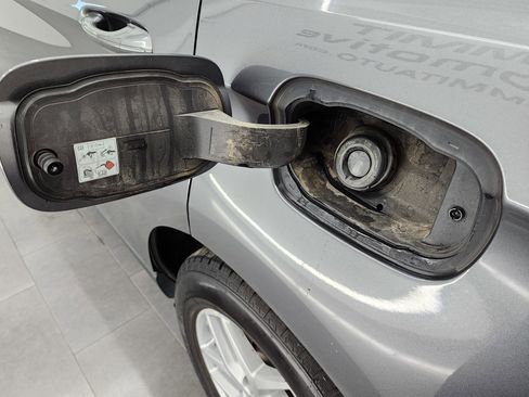 Used 2022 Ford Edge SEL image 28