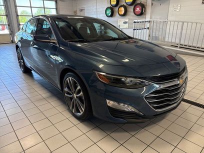 Used 2025 Chevrolet Malibu LT