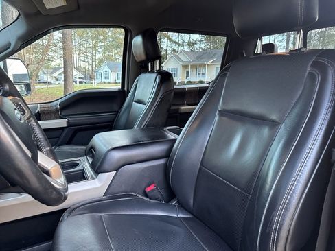 Used 2017 Ford F250 Lariat w/ Lariat Value Package image 16