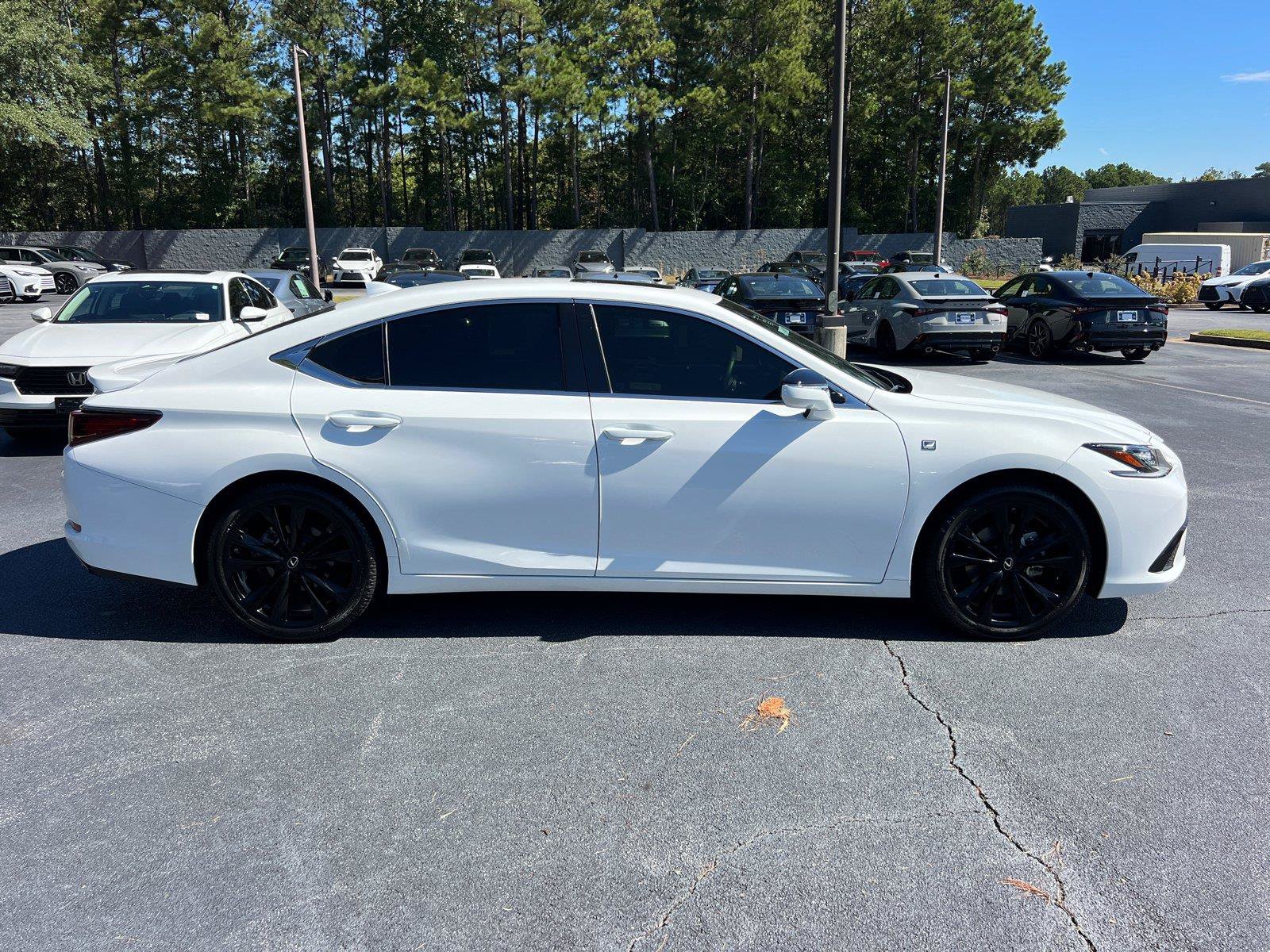 Certified 2023 Lexus ES 350 F Sport w/ Accessory Package (Z1) FWD image 4