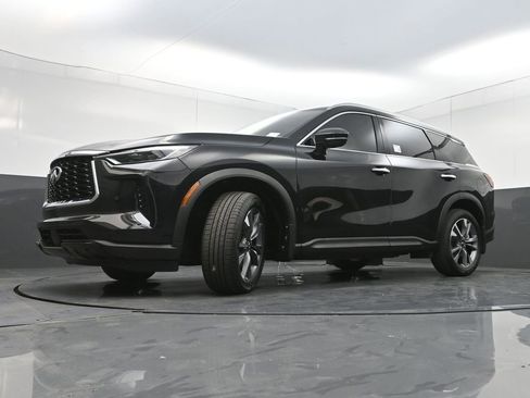 Used 2023 INFINITI QX60 Luxe w/ Cargo Package FWD image 30