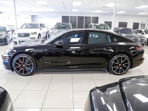 Used 2018 Porsche Panamera 4S w/ Premium Package Plus AWD/4WD image 2