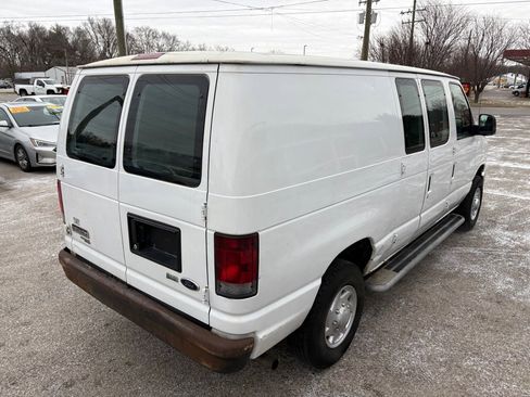 Used 2014 Ford E-250 and Econoline 250 w/ Power Group image 5