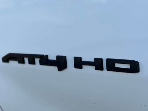 Used 2024 GMC Sierra 2500 AT4 w/ AT4 Preferred Package image 32