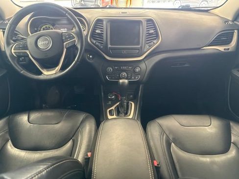Used 2016 Jeep Cherokee Limited AWD/4WD image 5