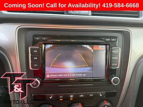 Used 2015 Volkswagen Passat 1.8T Limited Edition FWD image 9