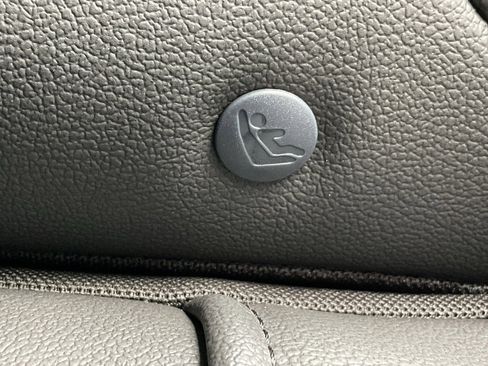 Used 2025 Buick Envista Preferred image 15