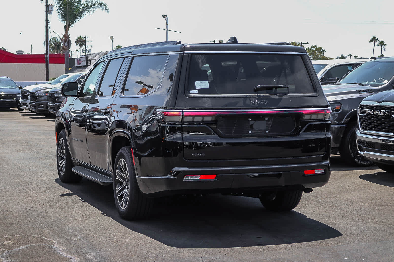 New 2026 Jeep Grand Wagoneer L 4WD w/ Premium Group I image 6
