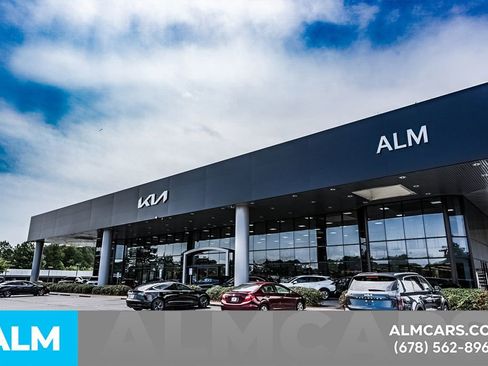 Used 2025 Hyundai Elantra SE image 60