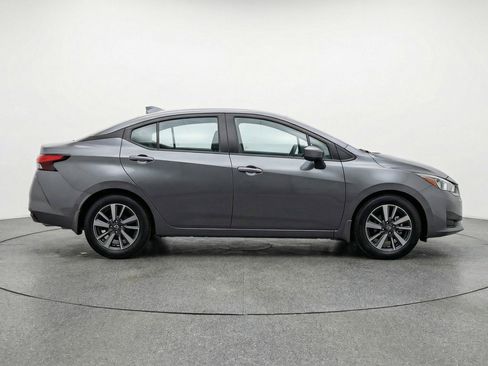 Used 2025 Nissan Versa SV FWD image 11