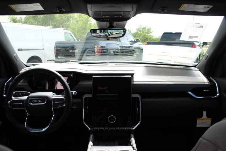 New 2026 GMC Acadia Elevation w/ Elevation Premium Package FWD image 12