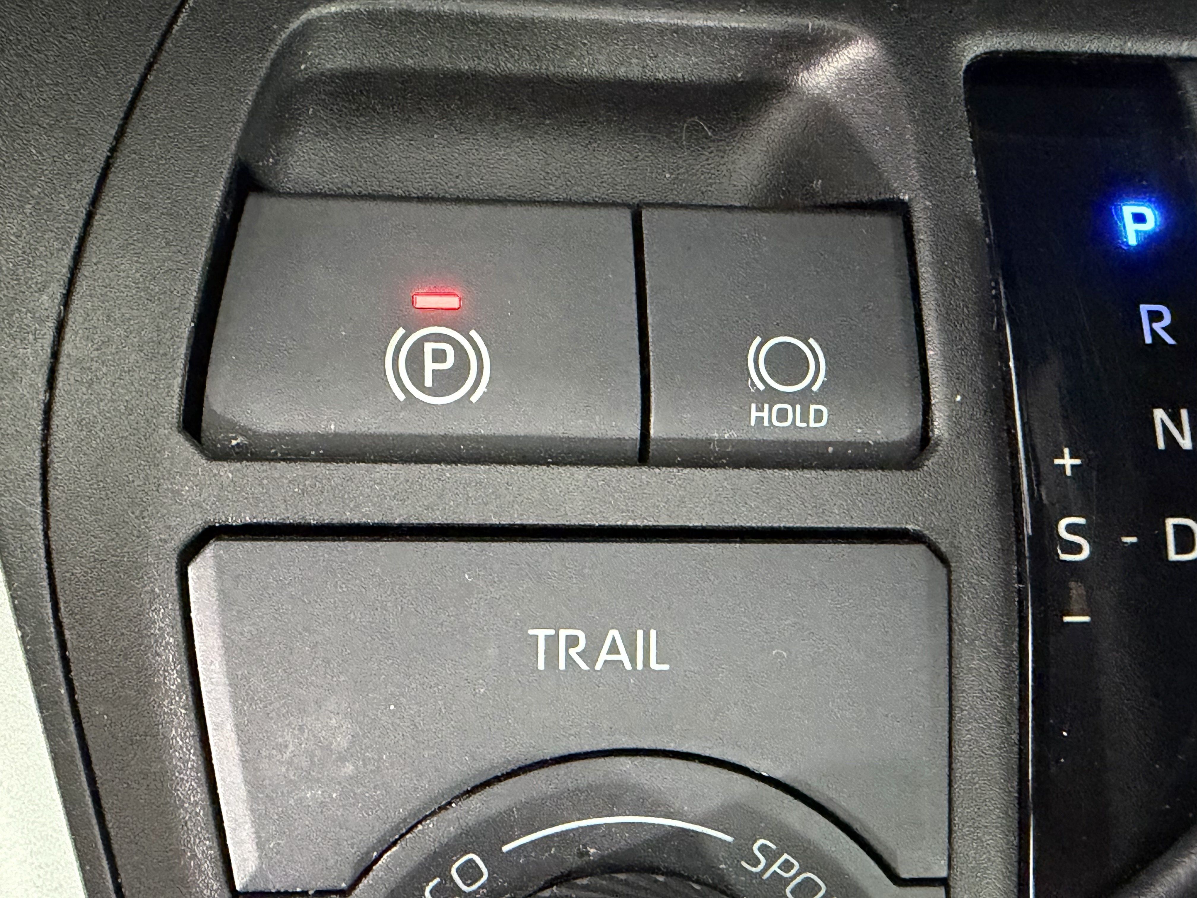 Used 2022 Toyota RAV4 XLE w/ Convenience Package AWD/4WD image 17