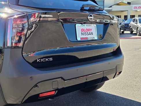 New 2026 Nissan Kicks SR FWD image 6