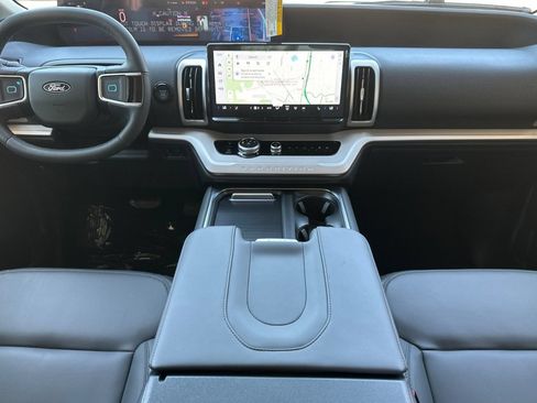 New 2026 Ford Expedition Active RWD image 13