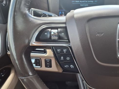 Used 2022 Lincoln Navigator Reserve RWD image 18