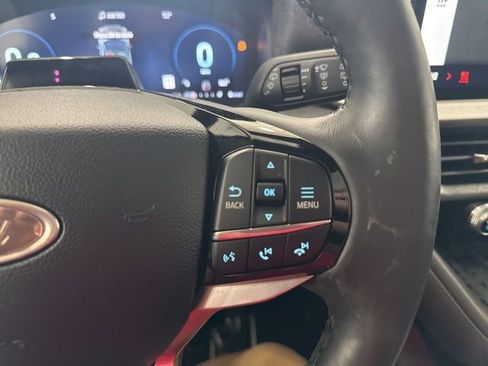 Used 2025 Ford Explorer Platinum image 28