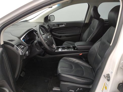 Used 2019 Ford Edge Titanium FWD image 17