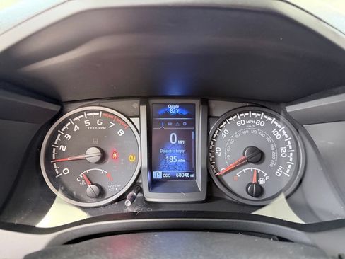Used 2020 Toyota Tacoma SR AWD/4WD image 38