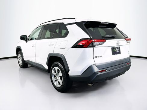 Used 2020 Toyota RAV4 LE AWD/4WD image 5