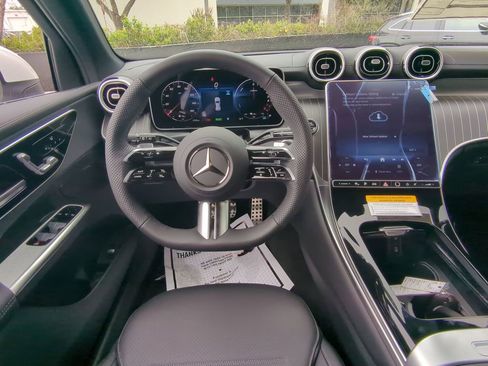 Certified 2025 Mercedes-Benz GLC 350e GLC 350e image 3