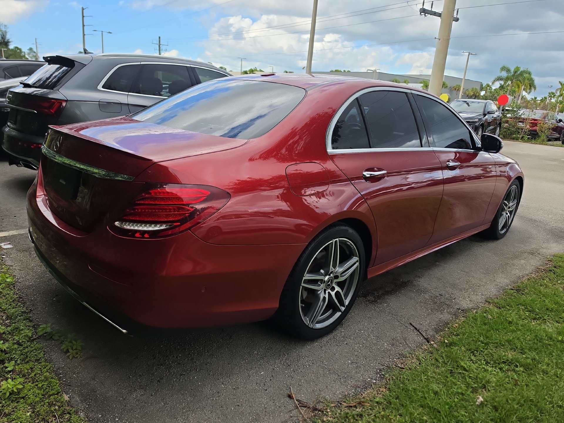 Used 2019 Mercedes-Benz E 300 w/ Parking Assistance Package image 6