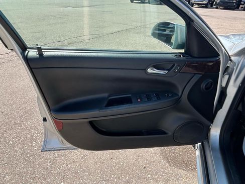 Used 2013 Chevrolet Impala LT w/ LT Sunroof Package FWD image 14