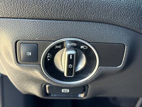 Used 2019 Mercedes-Benz CLA 250 image 27