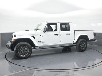 New 2026 Jeep Gladiator Sport video 2