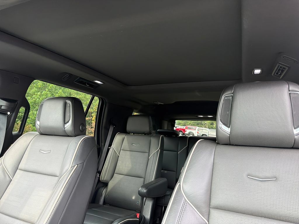 Certified 2023 Cadillac Escalade Premium Luxury AWD/4WD image 2