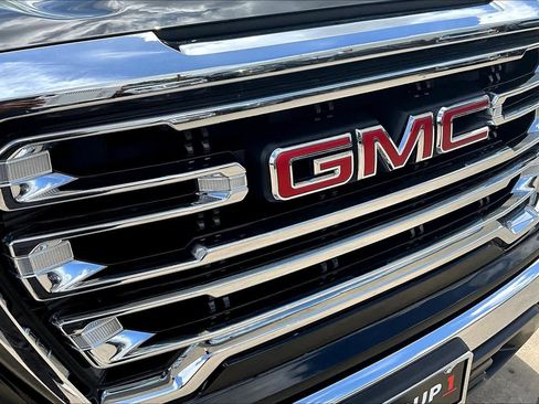 Used 2021 GMC Sierra 1500 SLT image 30