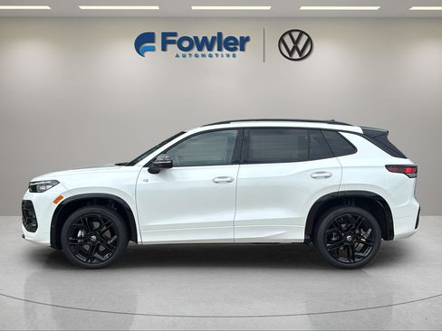 New 2026 Volkswagen Tiguan SE R-Line AWD/4WD image 4