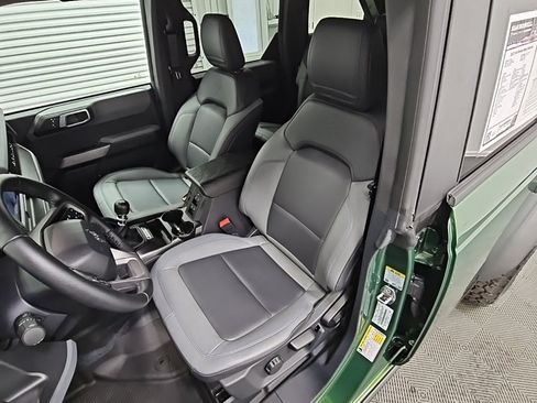 Used 2022 Ford Bronco Black Diamond image 29