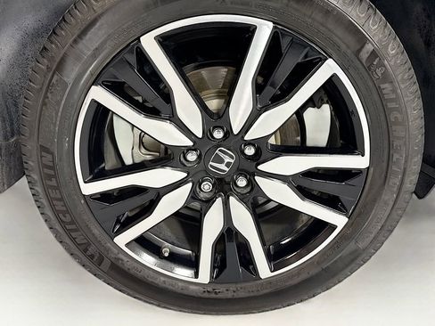 Used 2020 Honda Pilot Touring image 35