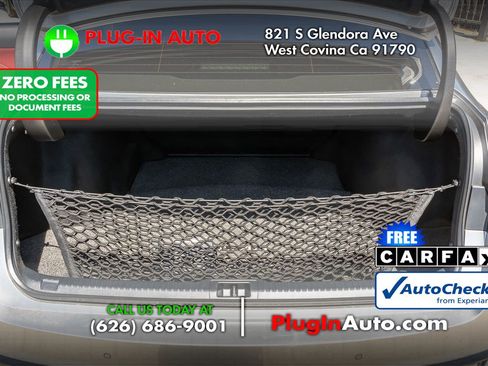 Used 2023 Lexus IS 500 w/ Accessory Package RWD image 18