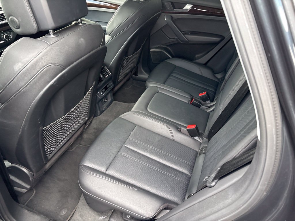 Used 2018 Audi Q5 2.0T Premium Plus w/ Premium Plus Package AWD/4WD image 6