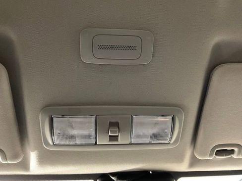 Used 2024 Nissan Frontier S w/ S Utility Package image 19