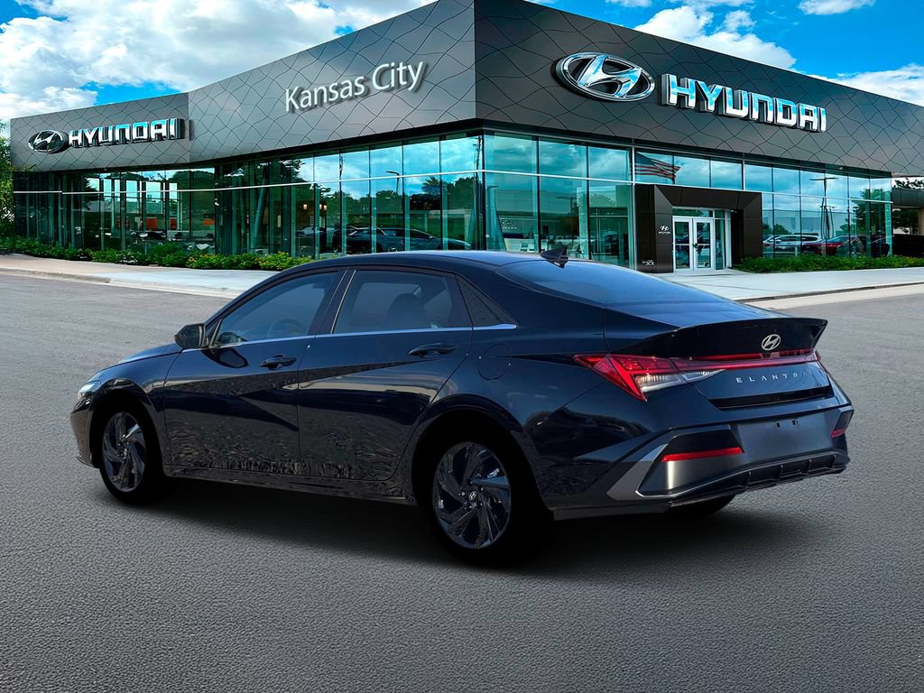 New 2026 Hyundai Elantra SEL Sport w/ Cargo Package FWD image 4