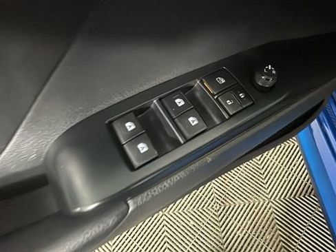 Used 2020 Toyota Camry LE FWD image 10