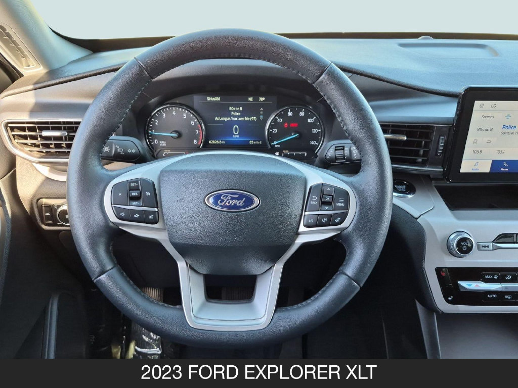 Used 2023 Ford Explorer XLT w/ Equipment Group 202A RWD image 12