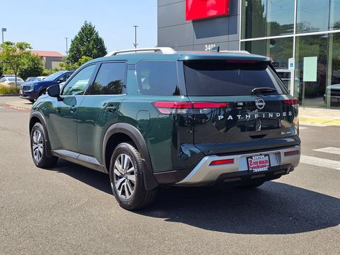 Used 2024 Nissan Pathfinder SL AWD/4WD image 7