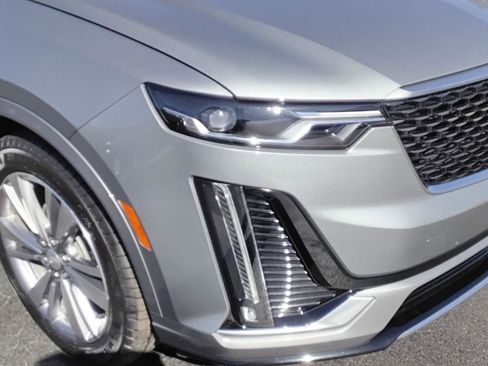 Used 2023 Cadillac XT6 Premium Luxury image 7